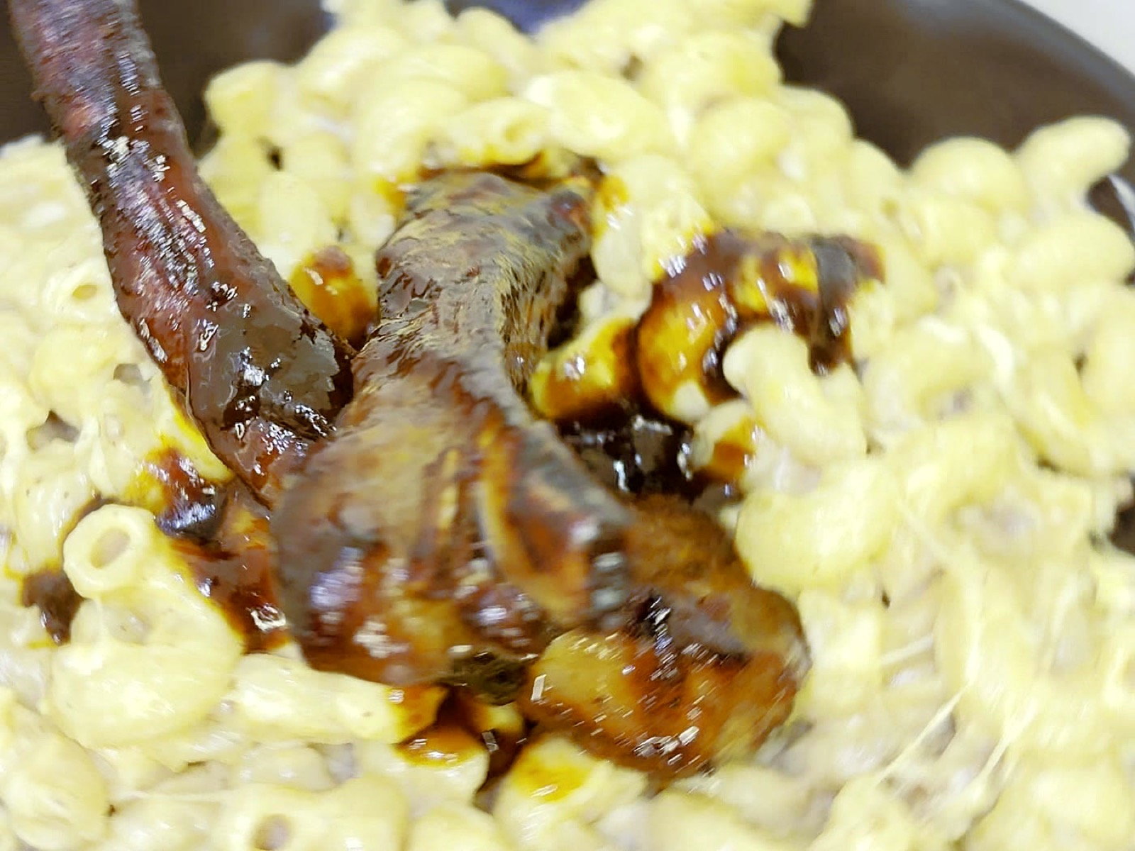 Mac and cheese with ribs